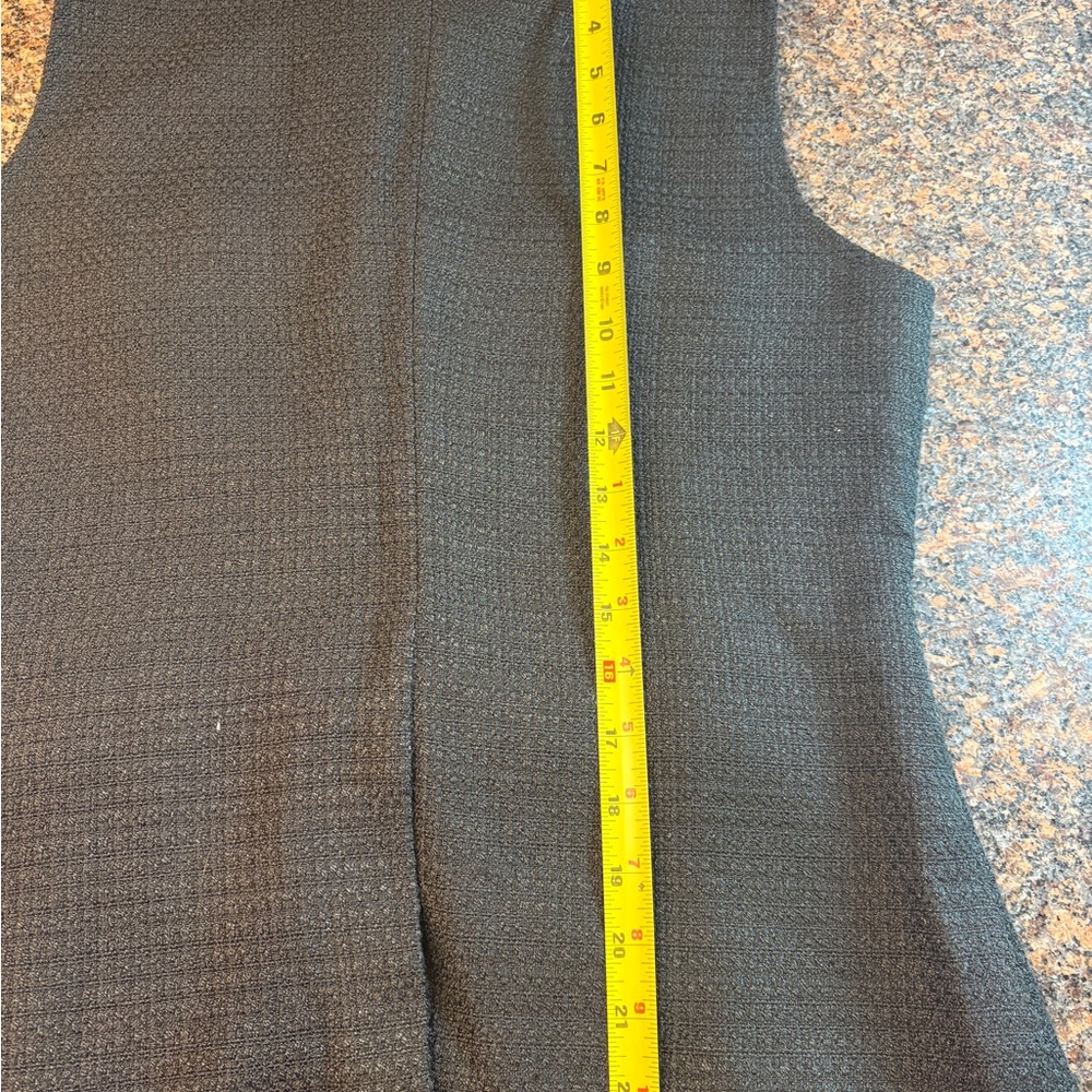 NWT Elegant Black Sleeveless Vest - Picture 7 of 9
